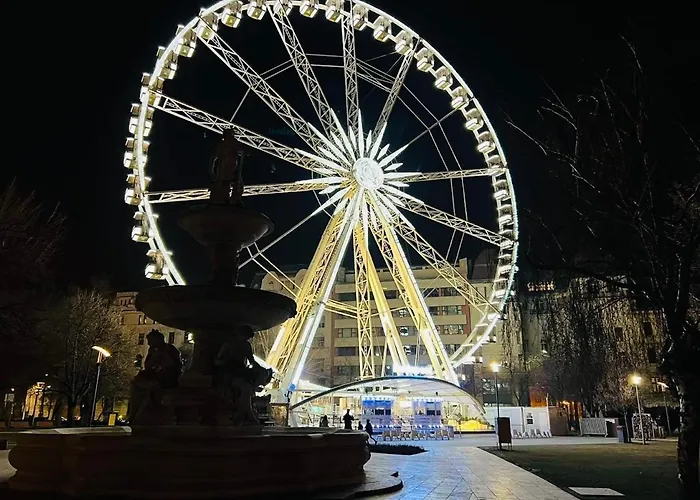 Downtown Deak-ferris Wheel Luxury *